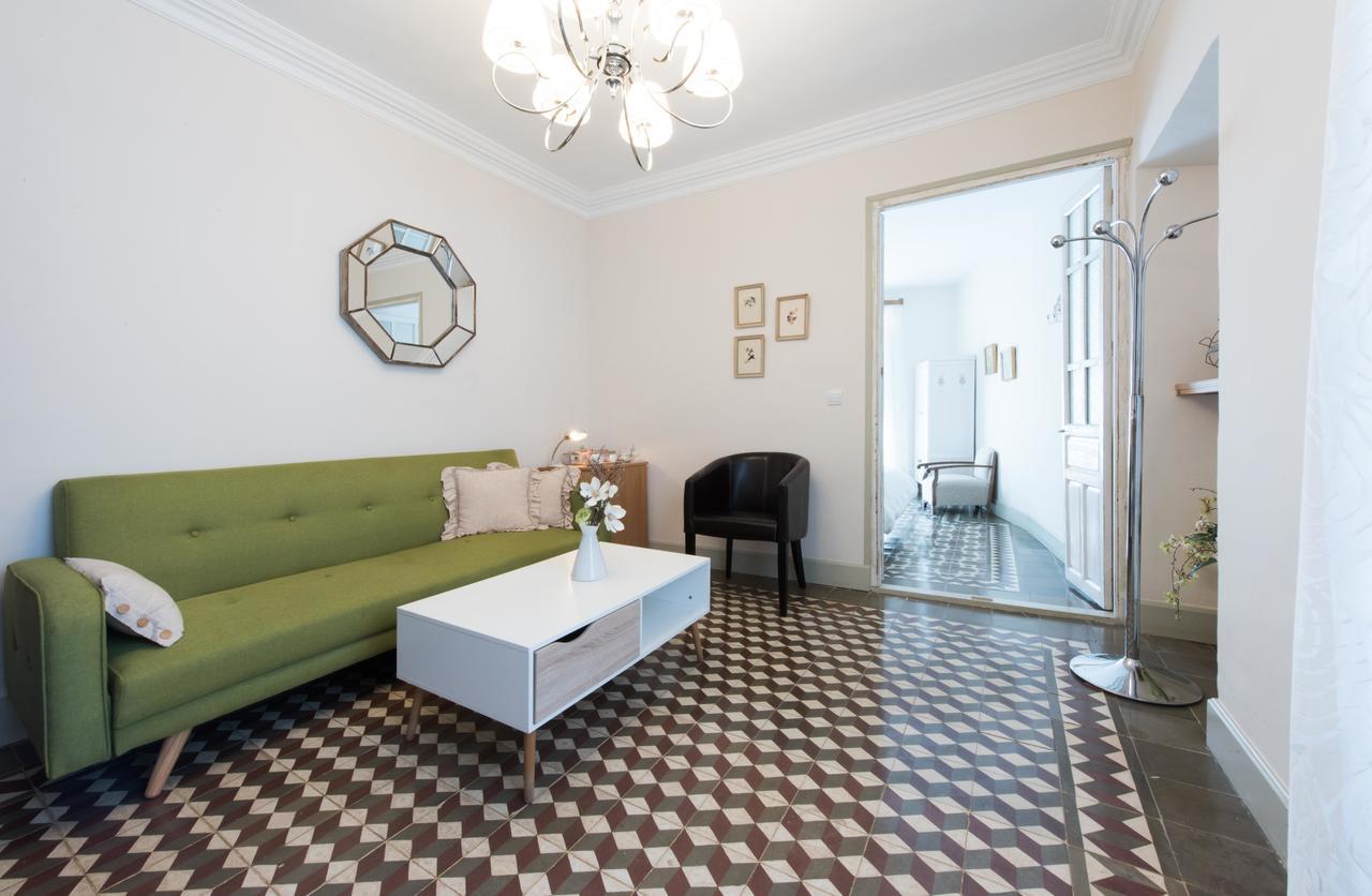 One-Bedroom Apartment,645488175:JPEG